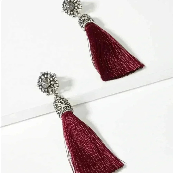🆕Rhinestone Engraved Burgundy Tassel Drop Earrings🆕 - Picture 3 of 4